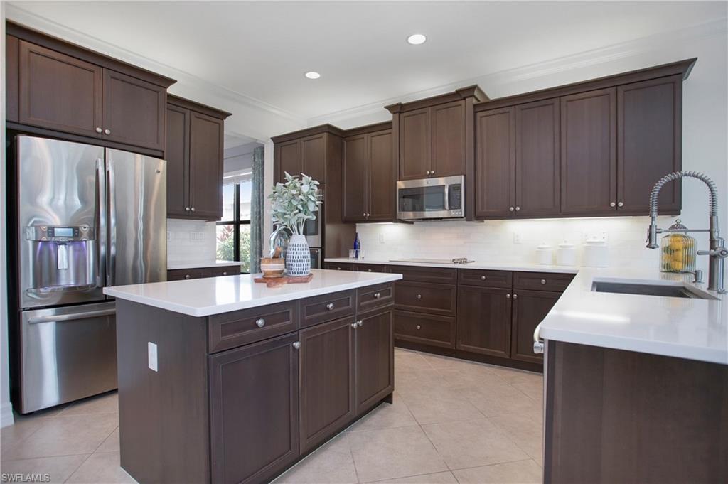 RIVERSTONE - Residential