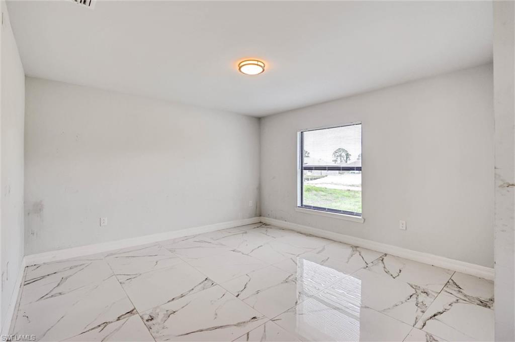4015 6th ST W