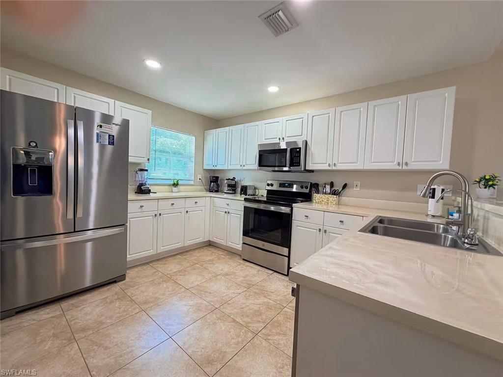 CAPE CORAL - Residential Lease