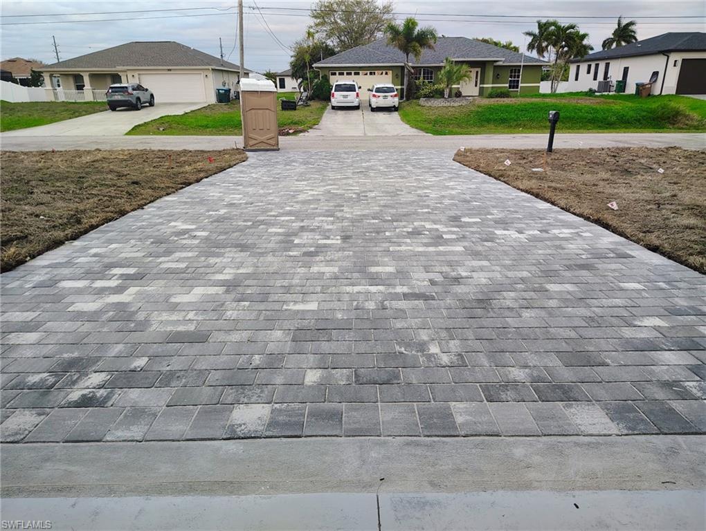 CAPE CORAL - Residential