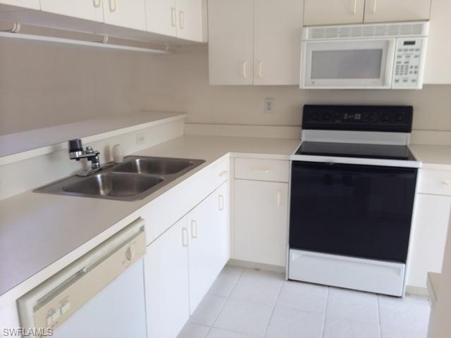 ISLANDS AT THREE OAKS - Residential