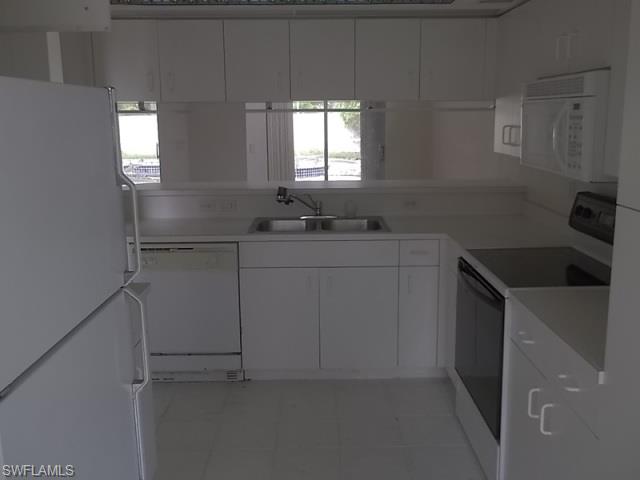 ISLANDS AT THREE OAKS - Residential