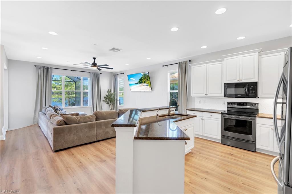 BOTANICA LAKES - Residential