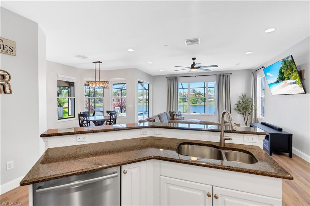 BOTANICA LAKES - Residential