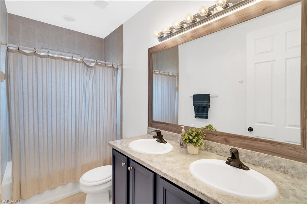 BOTANICA LAKES - Residential