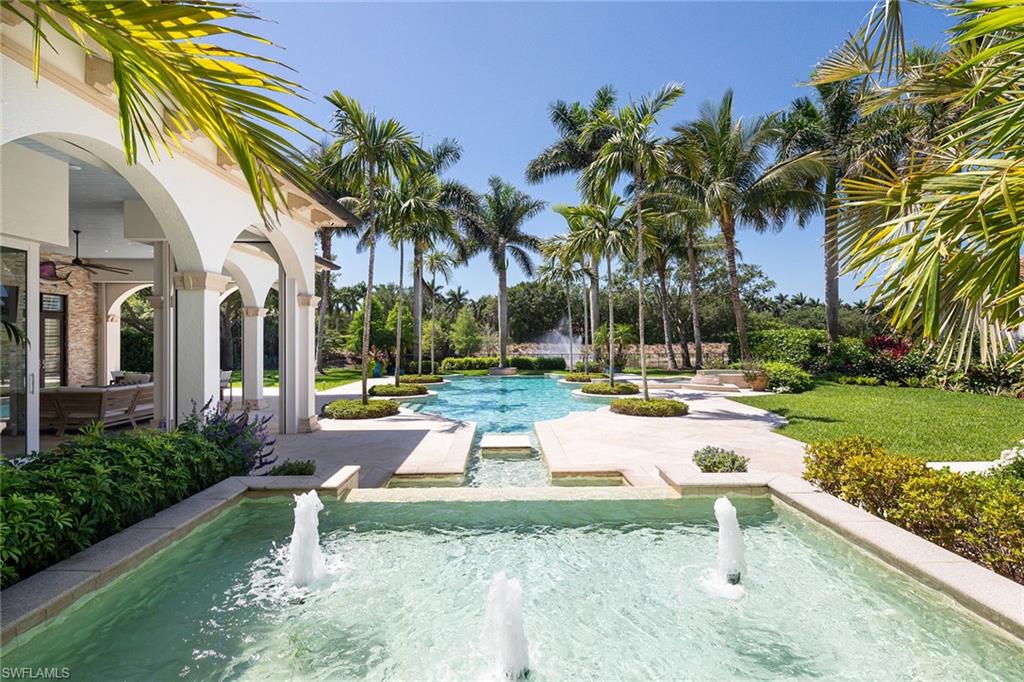 ESCADA AT TIBURON - Residential