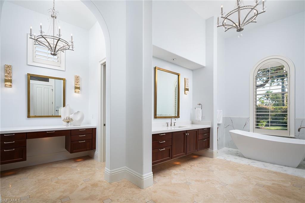 ESCADA AT TIBURON - Residential