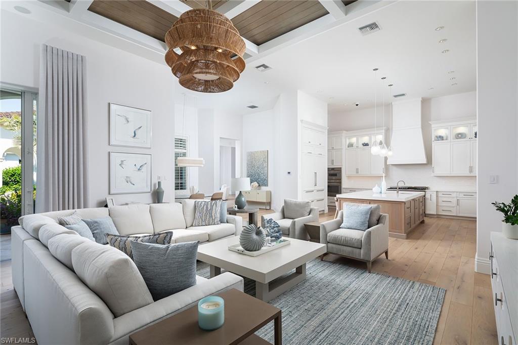 ESCADA AT TIBURON - Residential