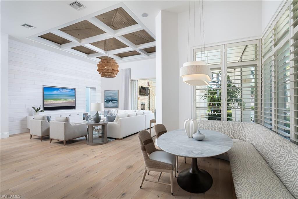 ESCADA AT TIBURON - Residential