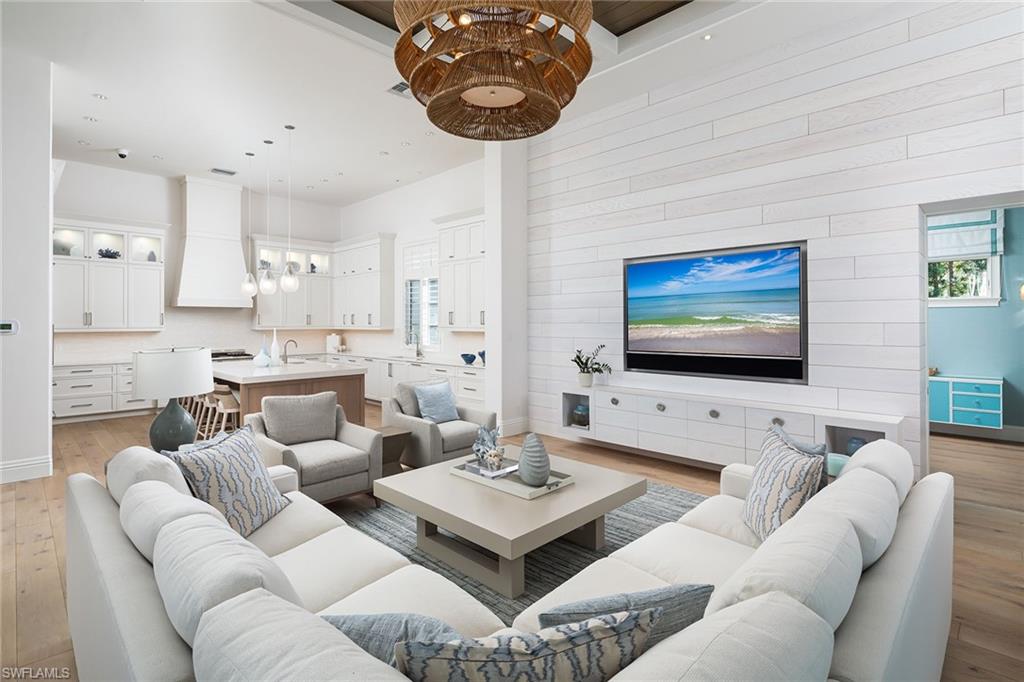 ESCADA AT TIBURON - Residential