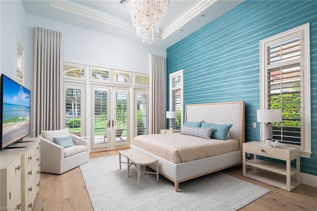 ESCADA AT TIBURON - Residential