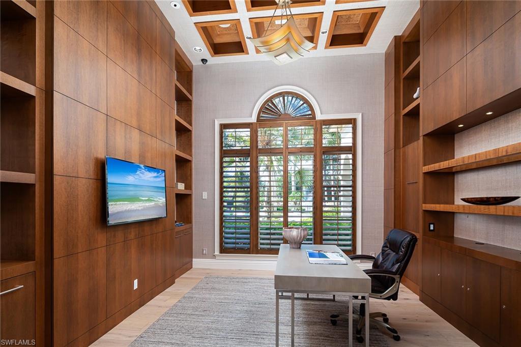 ESCADA AT TIBURON - Residential