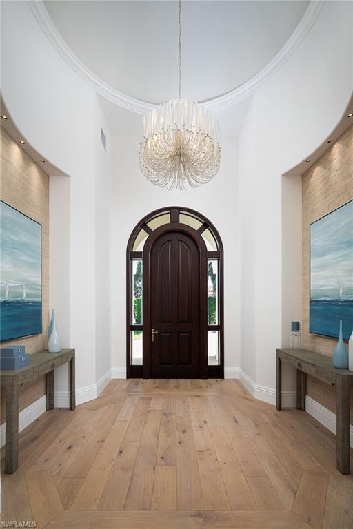 ESCADA AT TIBURON - Residential