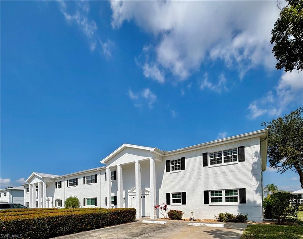 MYERLEE COUNTRY CLUB - Residential