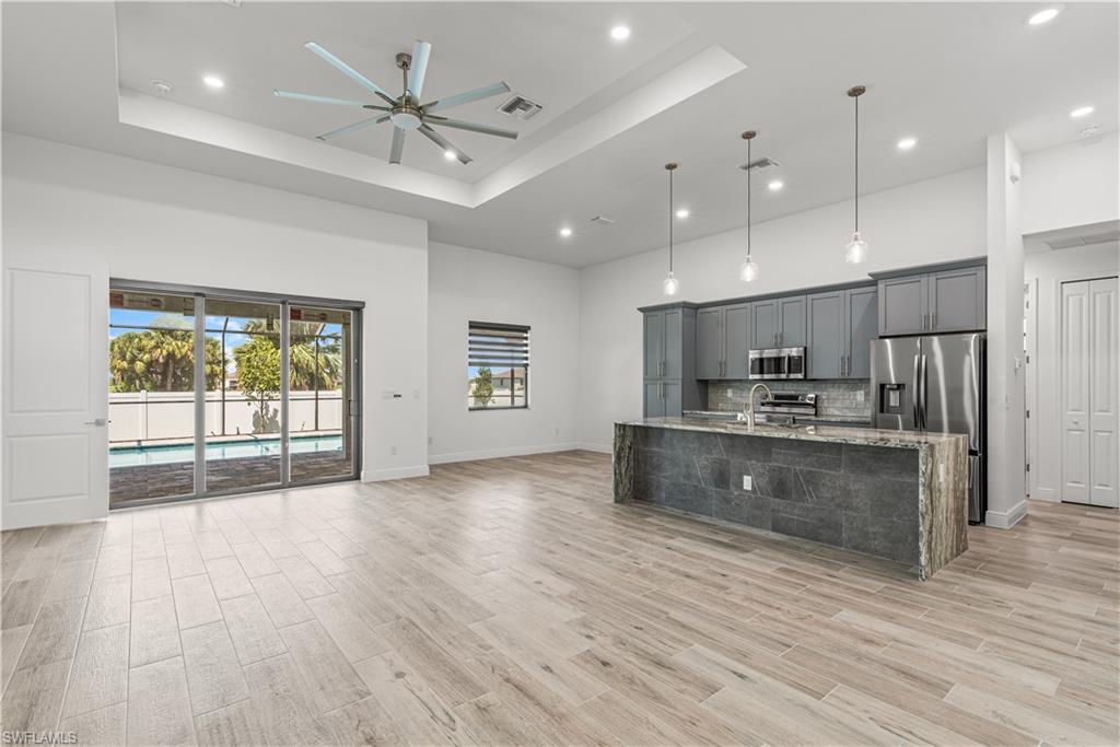 4107 NW 37th ST