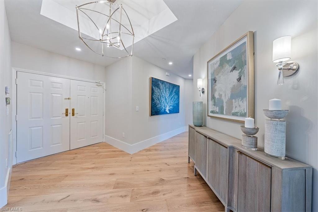 CRESCENT - Residential