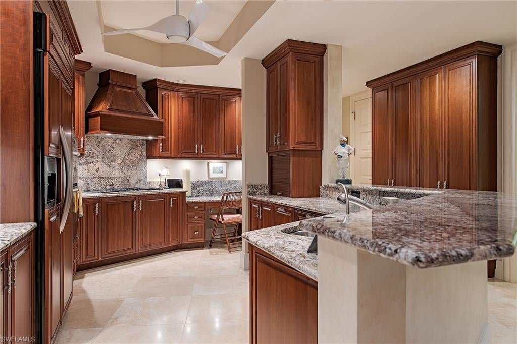 4501 Gulf Shore BLVD N 1203
