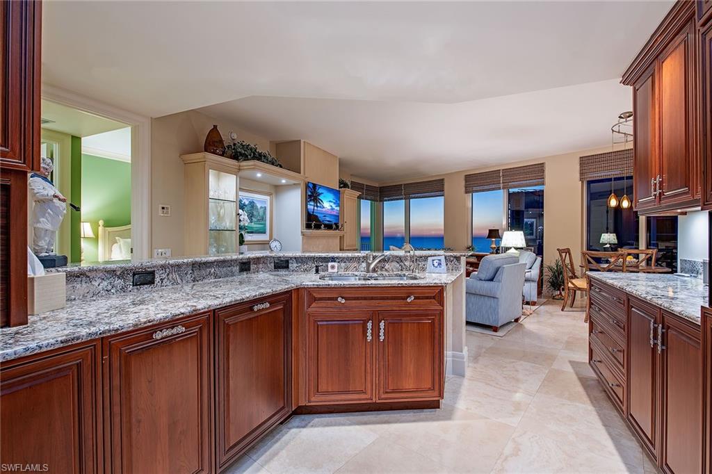 4501 Gulf Shore BLVD N 1203