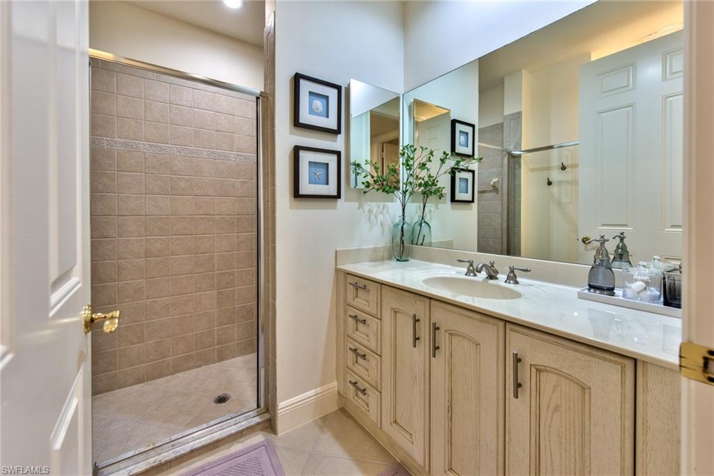 VARENNA - Residential Lease