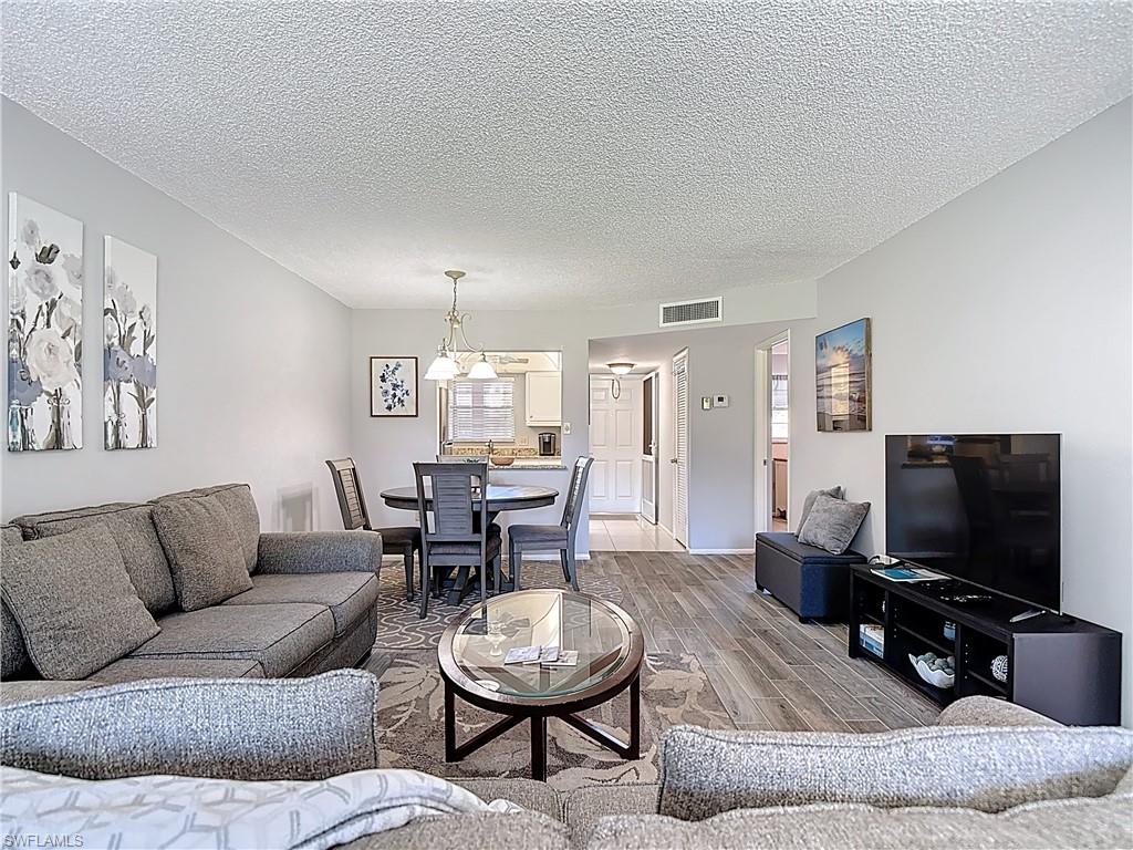 TURTLE LAKE GOLF COLONY - Residential Lease