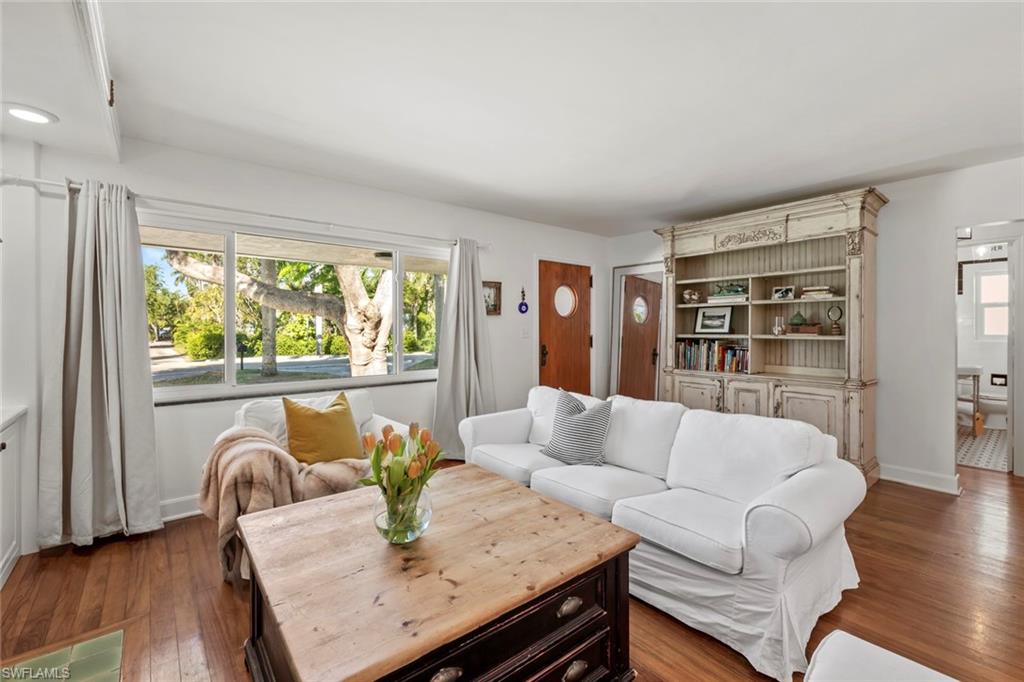 CARLTON GROVE - Residential