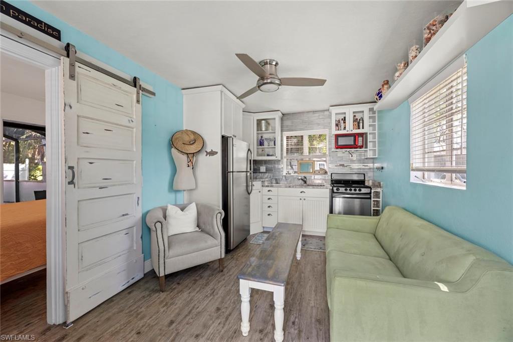 CARLTON GROVE - Residential