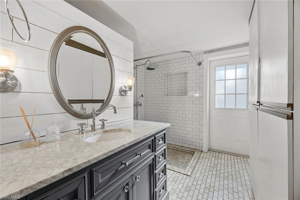 CARLTON GROVE - Residential