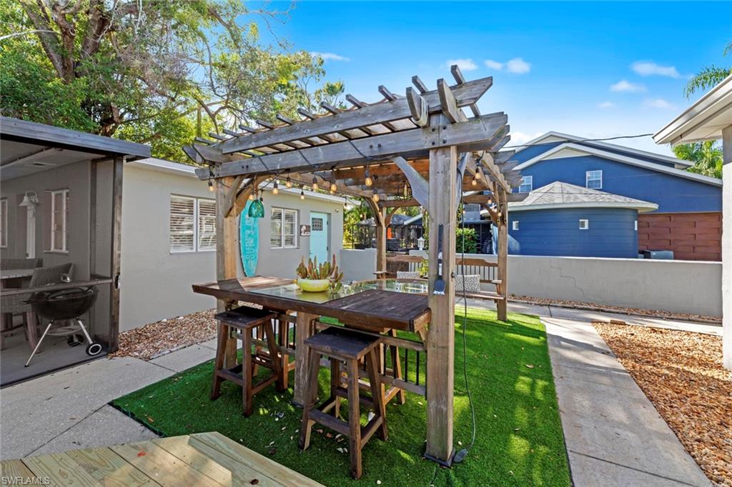 CARLTON GROVE - Residential