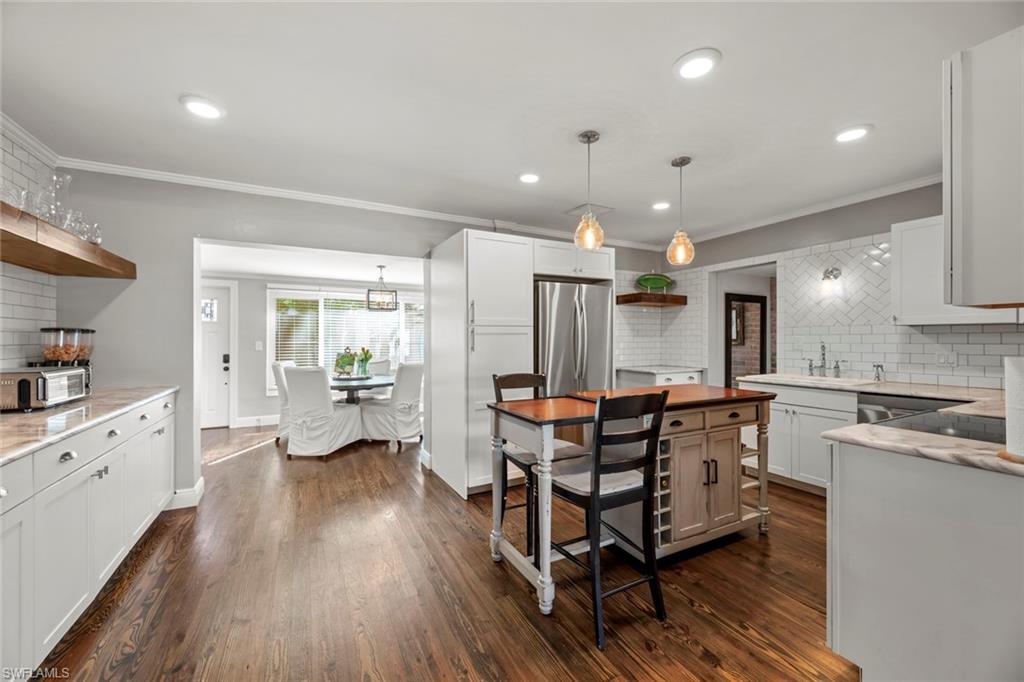 CARLTON GROVE - Residential