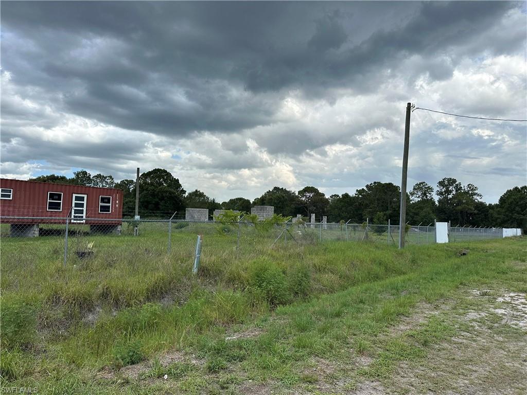 CLEWISTON - Land