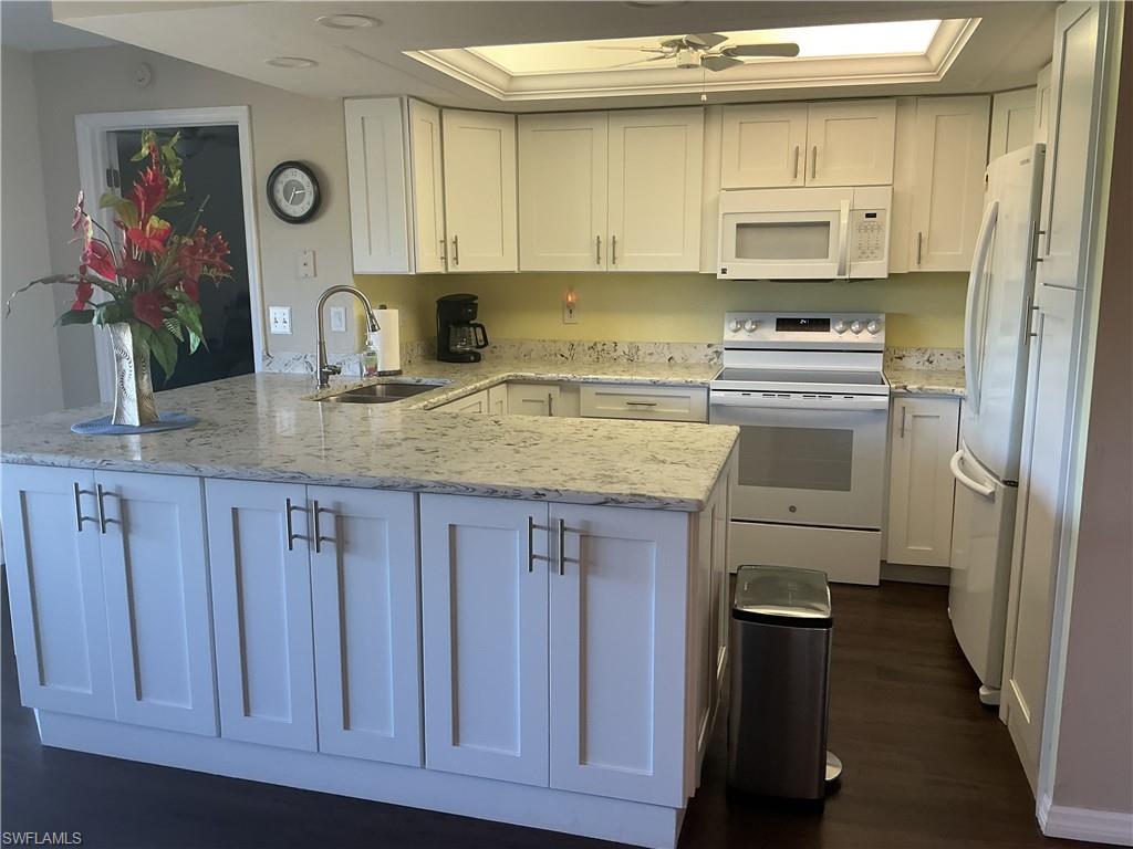 OAKMONT VILLAGE - Residential