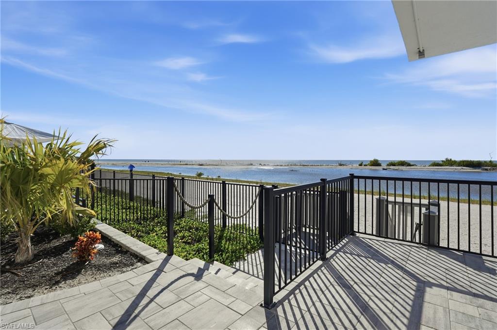 ISLAND REEF CLUB - Residential