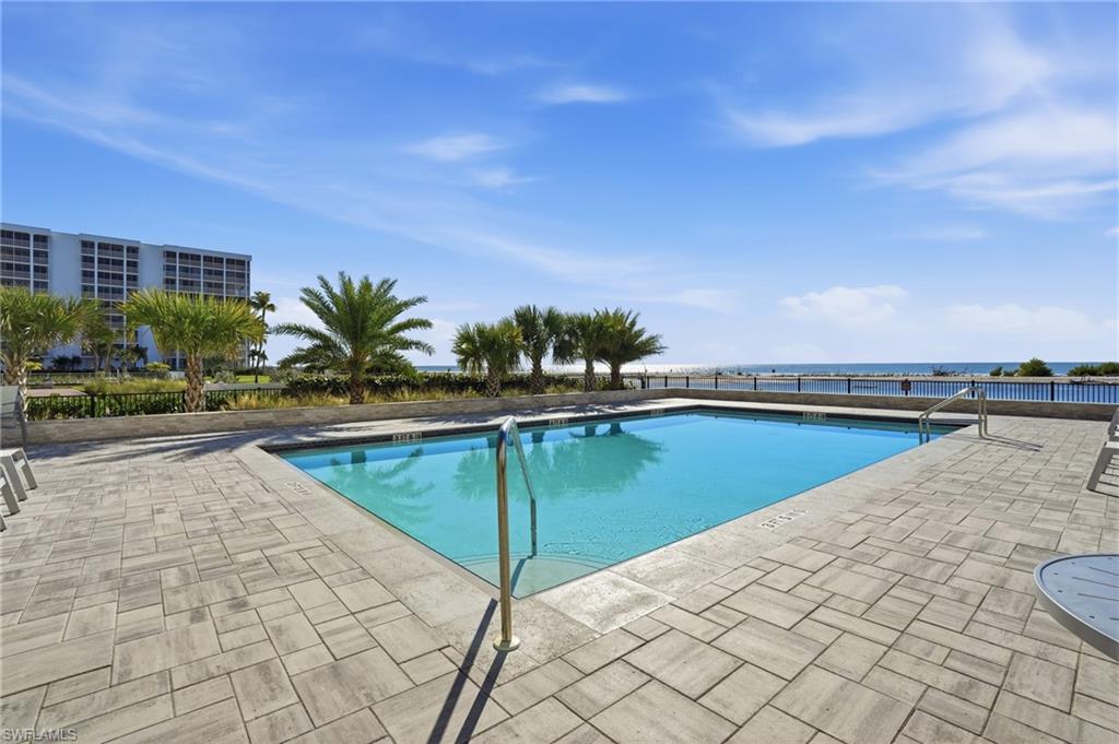 ISLAND REEF CLUB - Residential