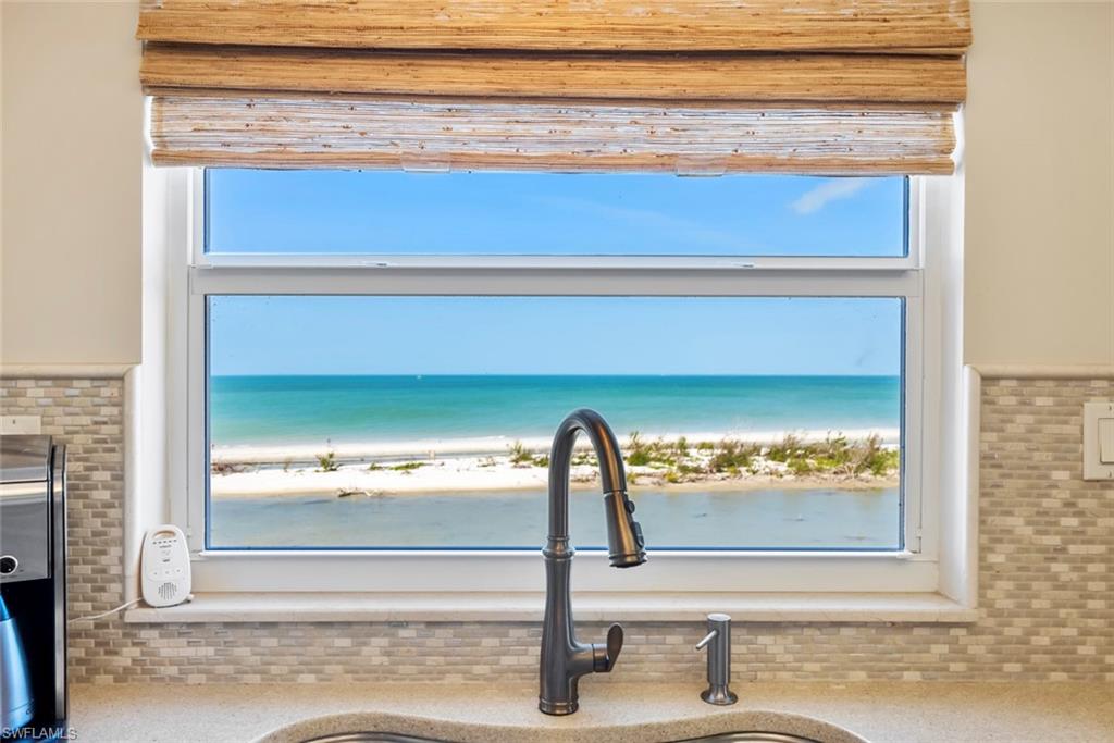 ISLAND REEF CLUB - Residential