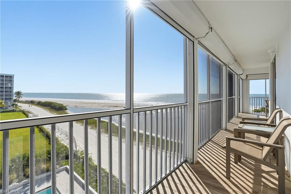 ISLAND REEF CLUB - Residential