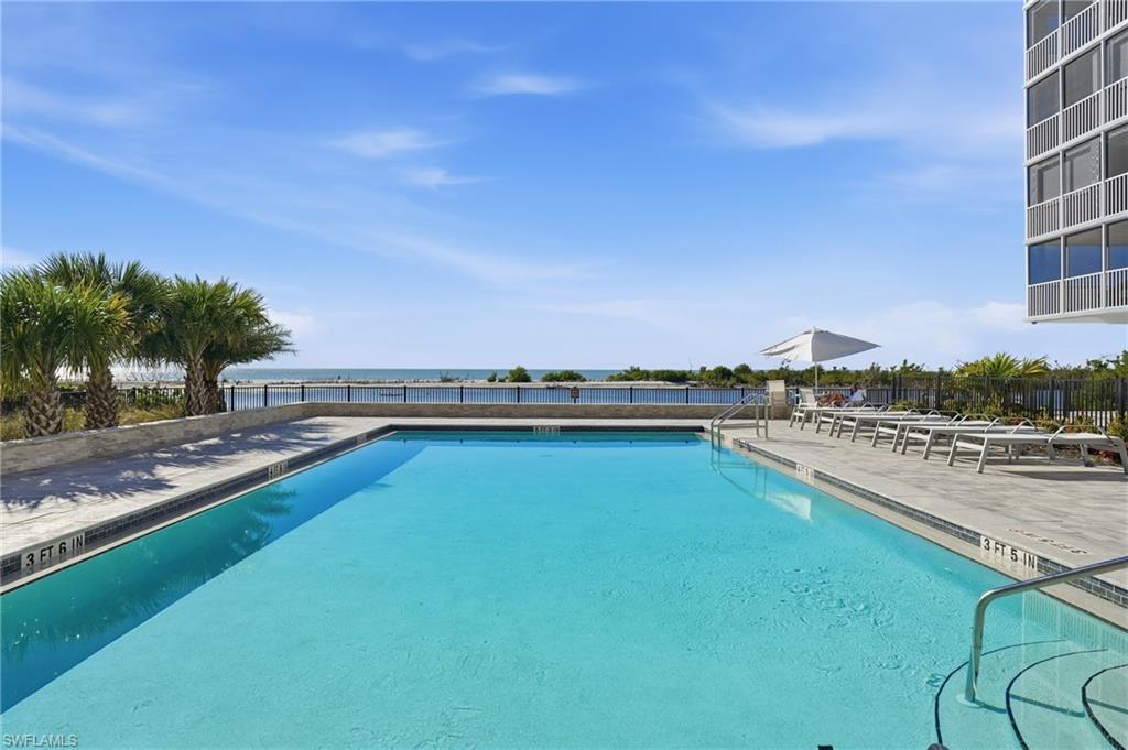 ISLAND REEF CLUB - Residential