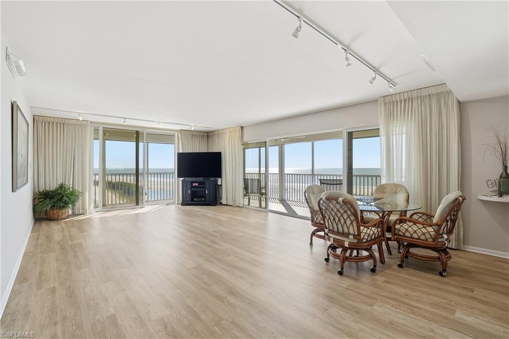 ISLAND REEF CLUB - Residential