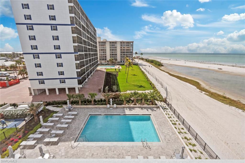 ISLAND REEF CLUB - Residential