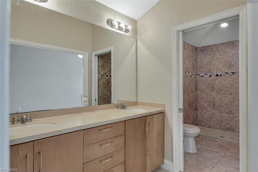 ISLAND PARK WOODS - Residential