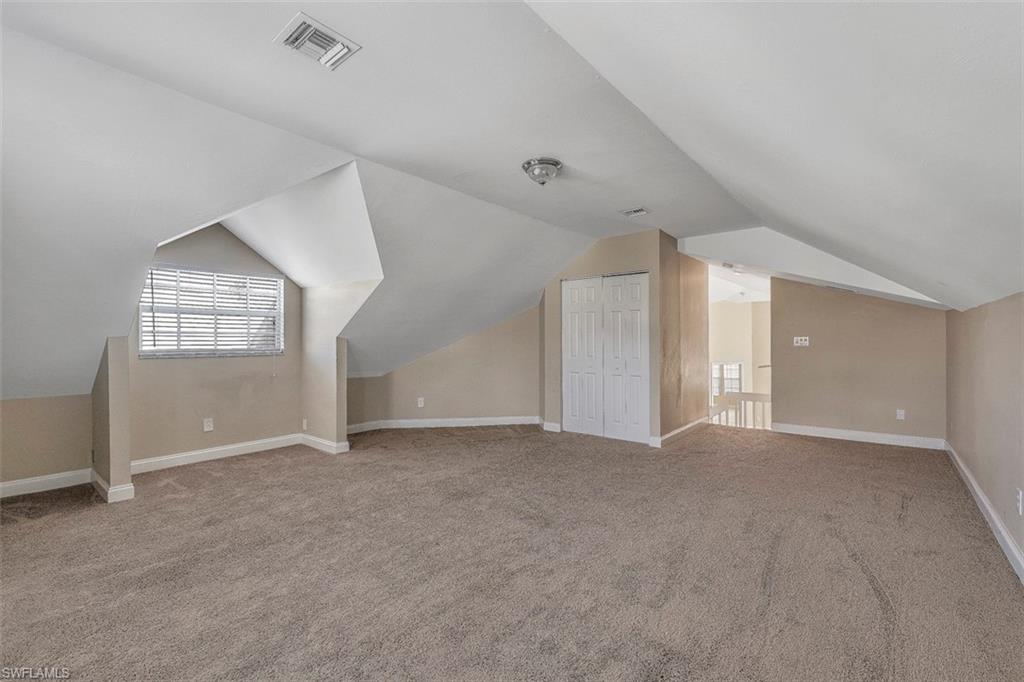 ISLAND PARK WOODS - Residential