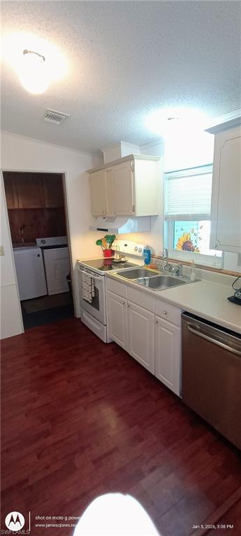 RIVIERA GOLF ESTATES - Residential