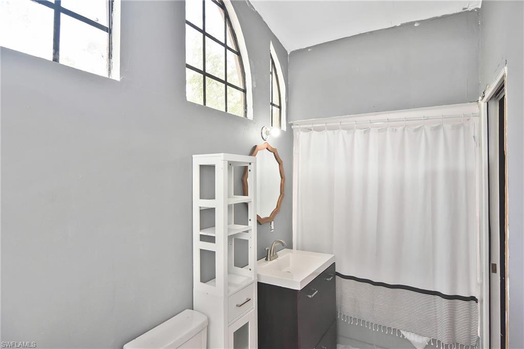 CALOOSA YACHT & RACQUET CLUB - Residential