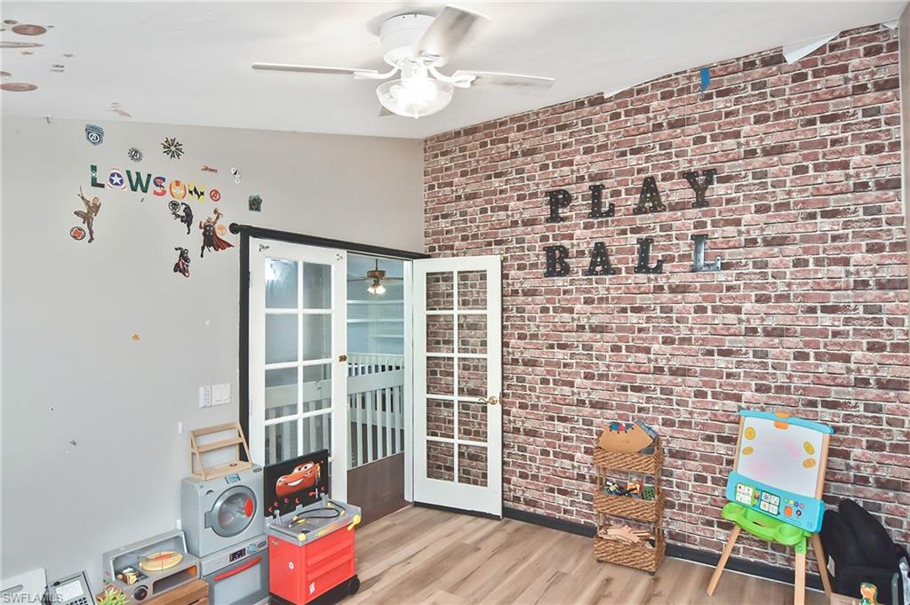 CALOOSA YACHT & RACQUET CLUB - Residential