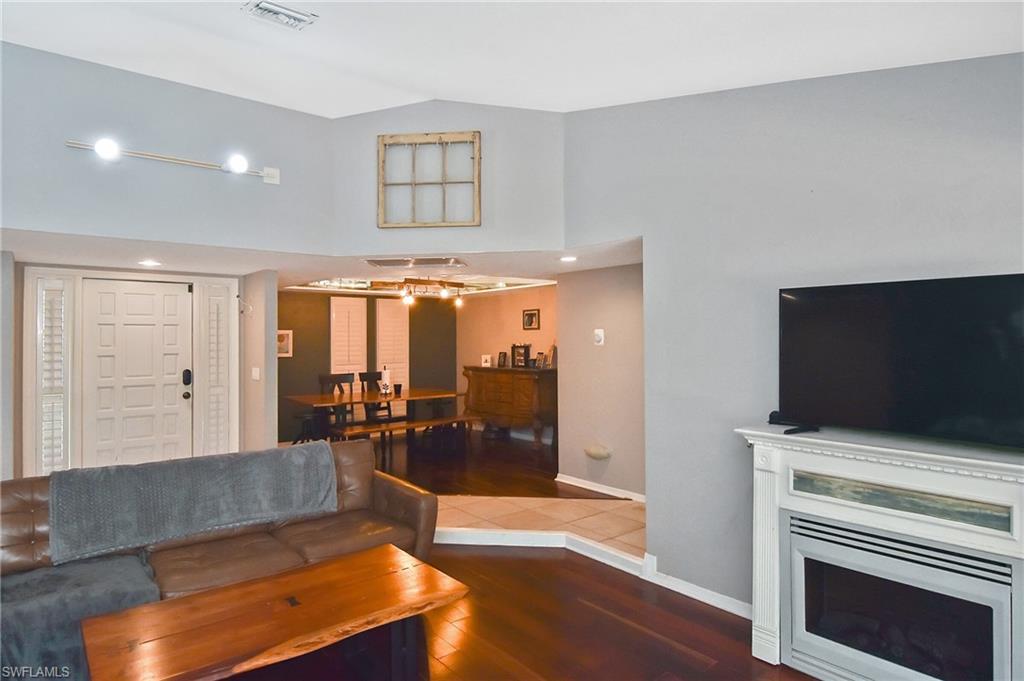 CALOOSA YACHT & RACQUET CLUB - Residential