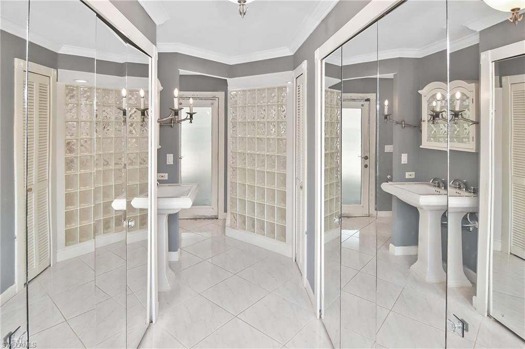 CALOOSA YACHT & RACQUET CLUB - Residential