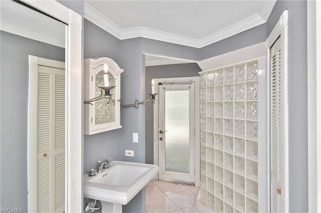 CALOOSA YACHT & RACQUET CLUB - Residential