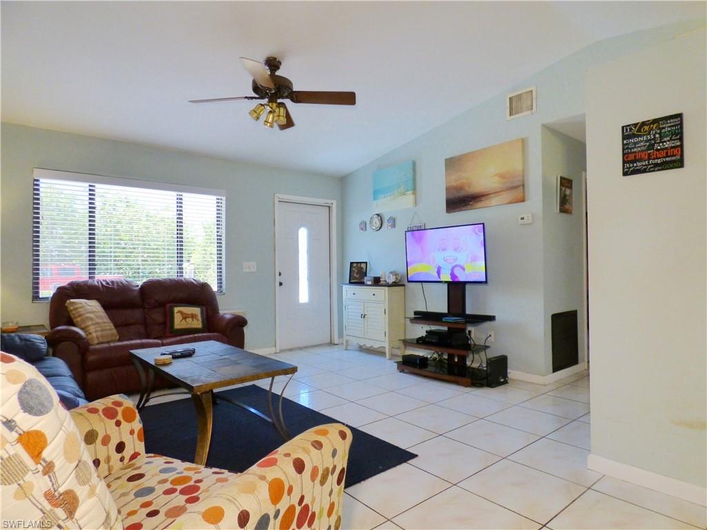 SAN CARLOS PARK - Residential