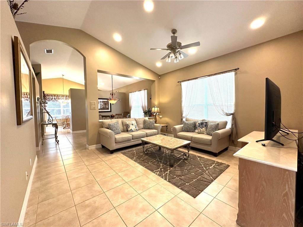 SATURNIA LAKES - Residential Lease