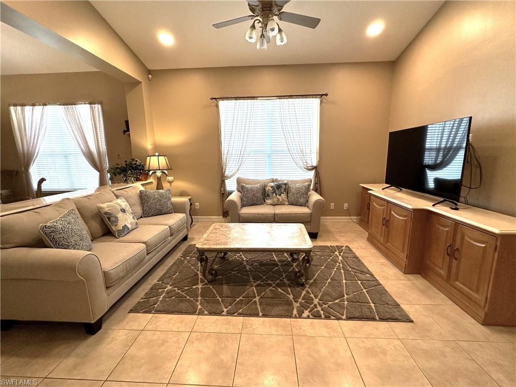 SATURNIA LAKES - Residential Lease