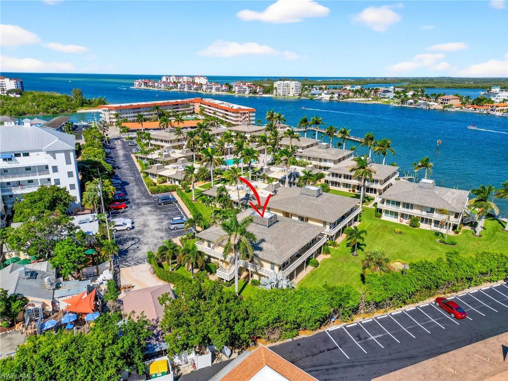 VILLE DE MARCO - Residential Lease